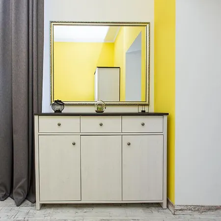 Apartamento 1 возле ж/д вокзала, 15 минут от центра *