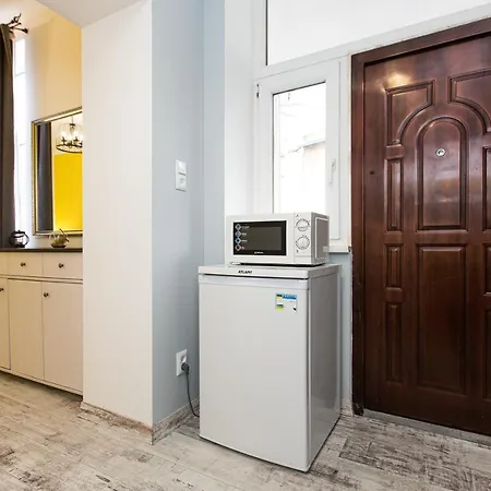 1 возле ж/д вокзала, 15 минут от центра 리비프