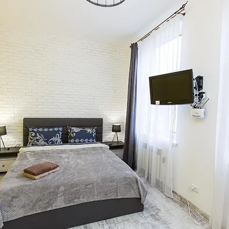 Apartamento 1 возле ж/д вокзала, 15 минут от центра