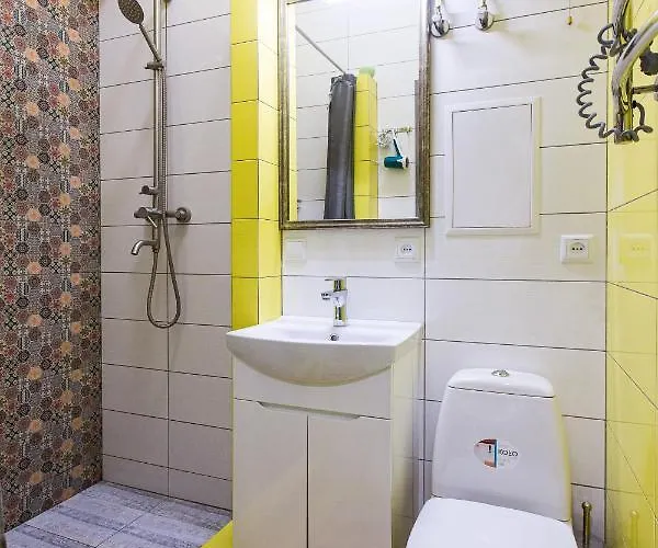 1 возле ж/д вокзала, 15 минут от центра * Lviv