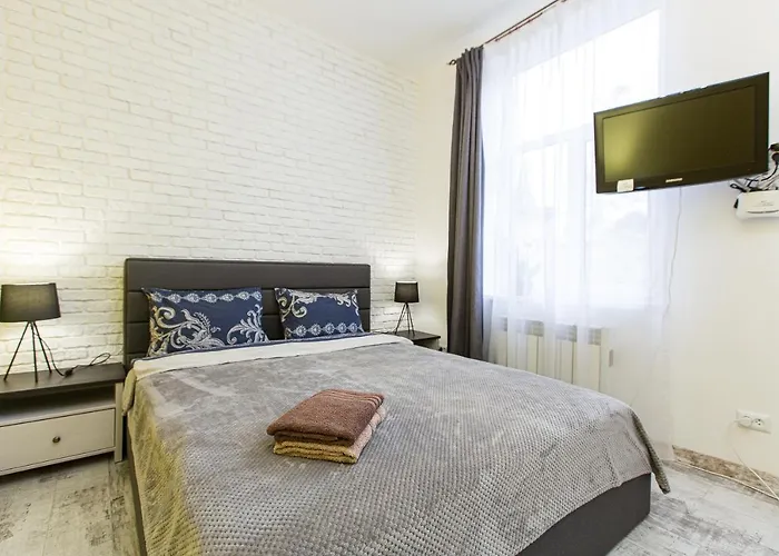 1 возле ж/д вокзала, 15 минут от центра Apartment Lviv